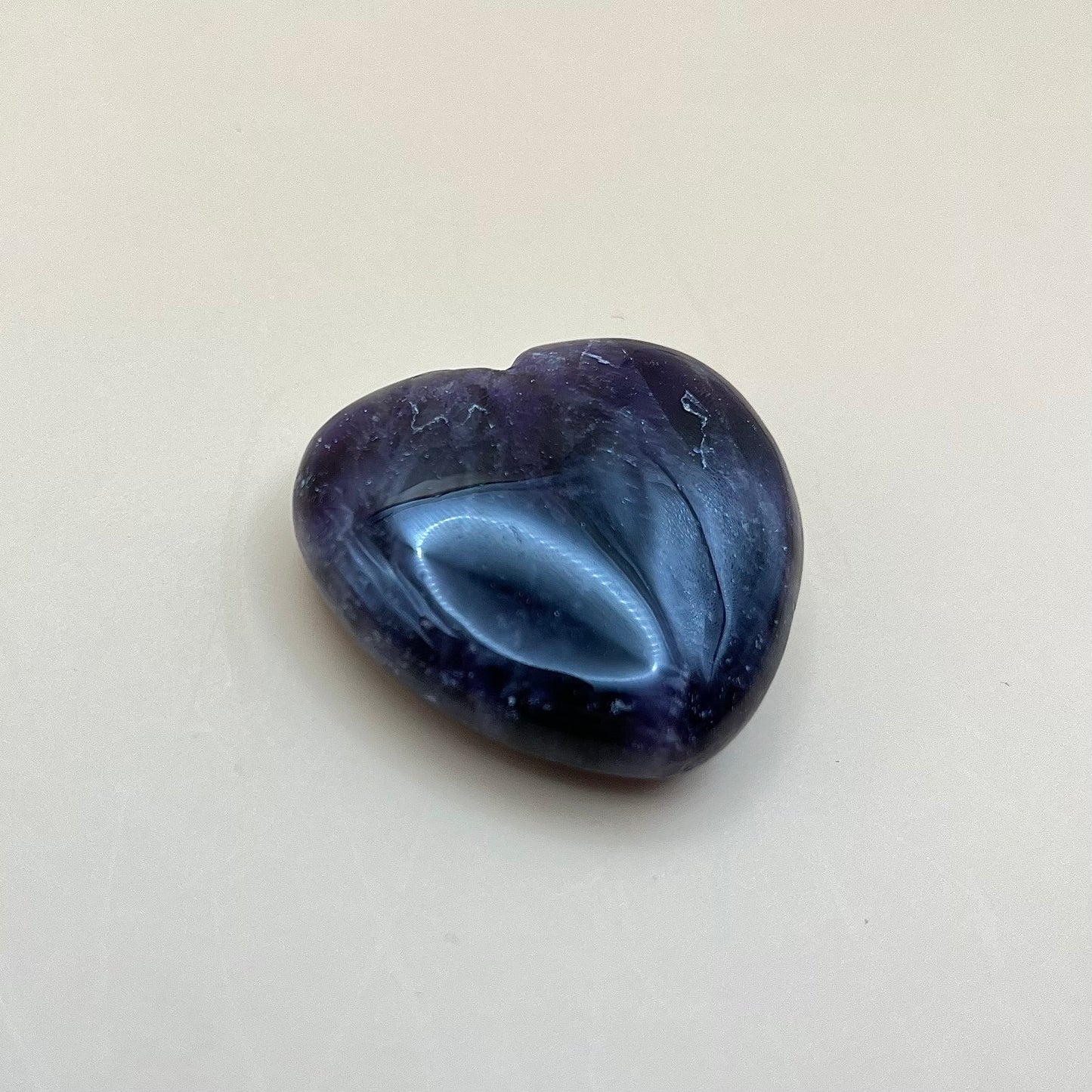 Amethyst | Heart Carving